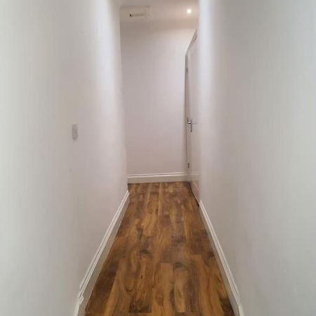 Beautiful Room In Lovely Flat 런던 외부 사진