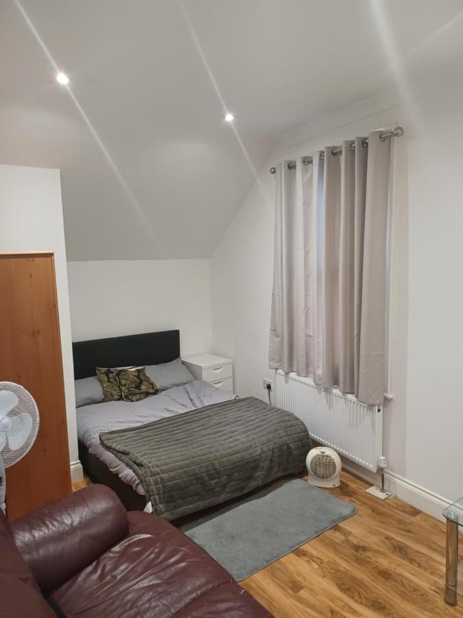 Beautiful Room In Lovely Flat 런던 외부 사진